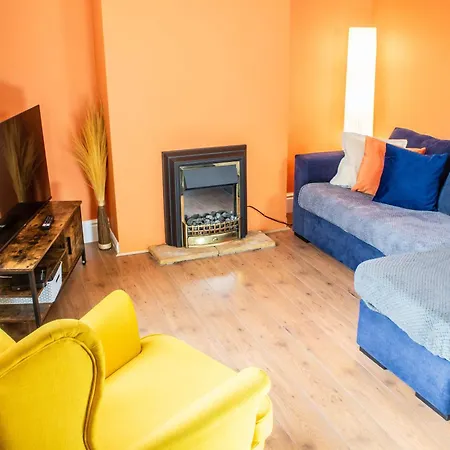 Spacious 3-bed House In Near & Centre With Free Parking & Wifi * York
