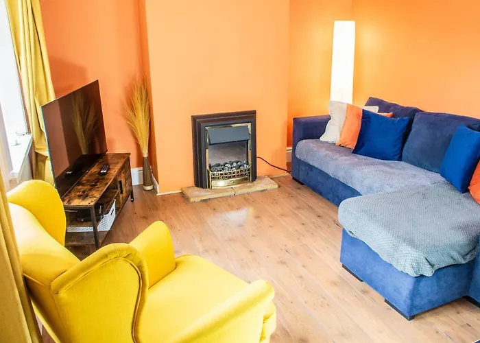 3 Bed House - Free Parking - 10 Minutes To Centre - Perfect For Families, Contractors And Relocators - Long Rates Available * York